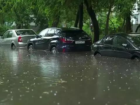 北京為何出現特大暴雨