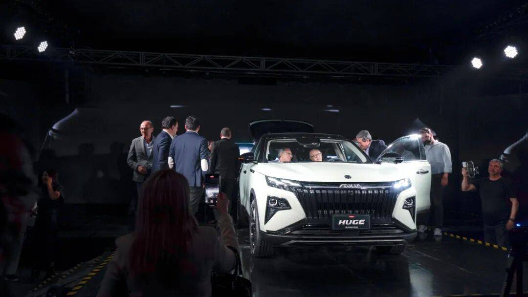 東風(fēng)風(fēng)神皓極登陸智利!以混動(dòng)實(shí)力重塑家庭出行新標(biāo)桿