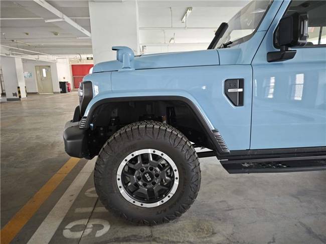 T01長風版是小區地庫最亮眼的“風景線”