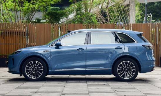 15.98萬開走華為智駕!這輛SUV上市43天賣爆10000臺,家庭車主:比宋PLUS更值