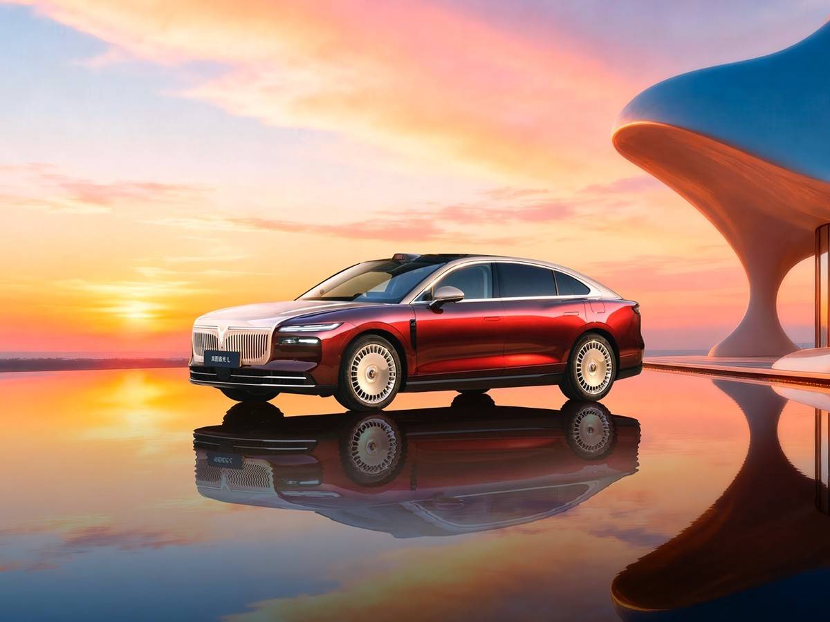 嵐圖追光L 售價27.99萬元起,標(biāo)配800V架構(gòu)+5C超充+63度大電池